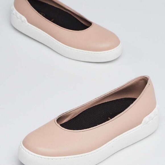 Valentino Nude Leather and Rubber Rockstud Slip-on Flats Size 4.5/35 - Picture 1 of 5